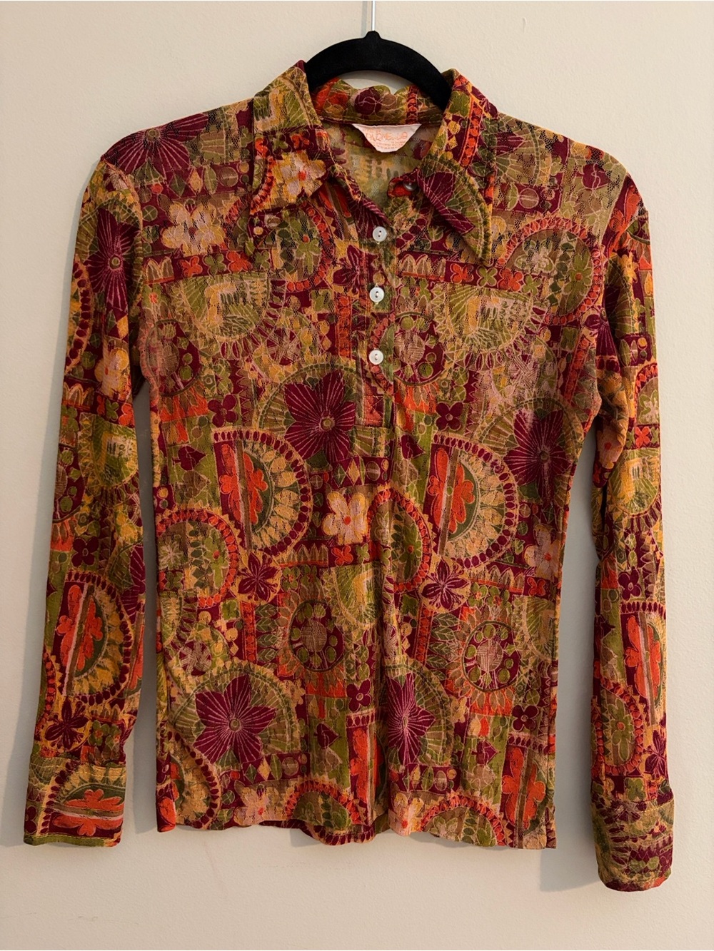 VTG 1970’s Parmello Women's Long-Sleeve Printed Button-Up Top - Multi Color